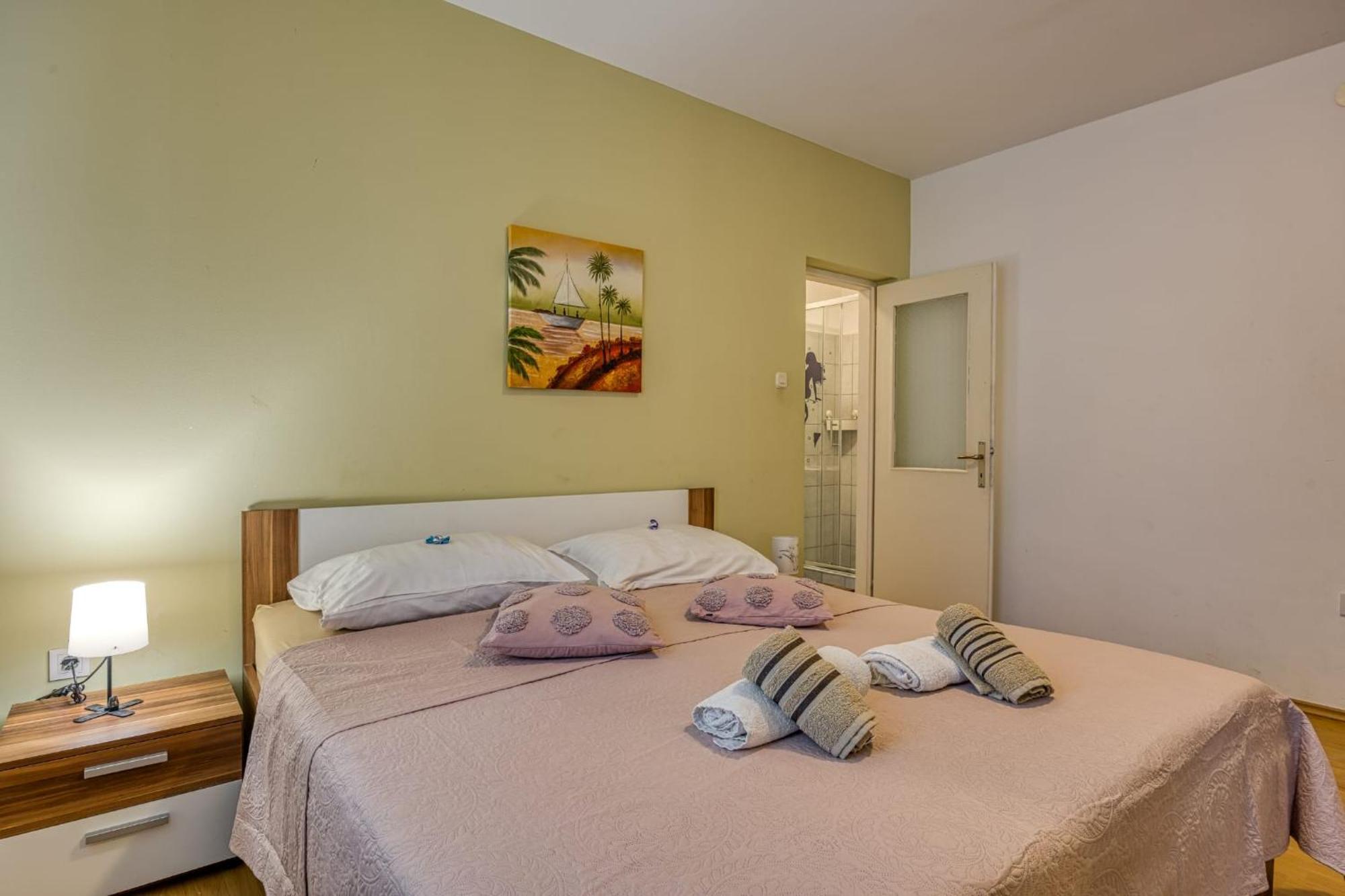 App Bonic Apartment Veli Losinj Room photo